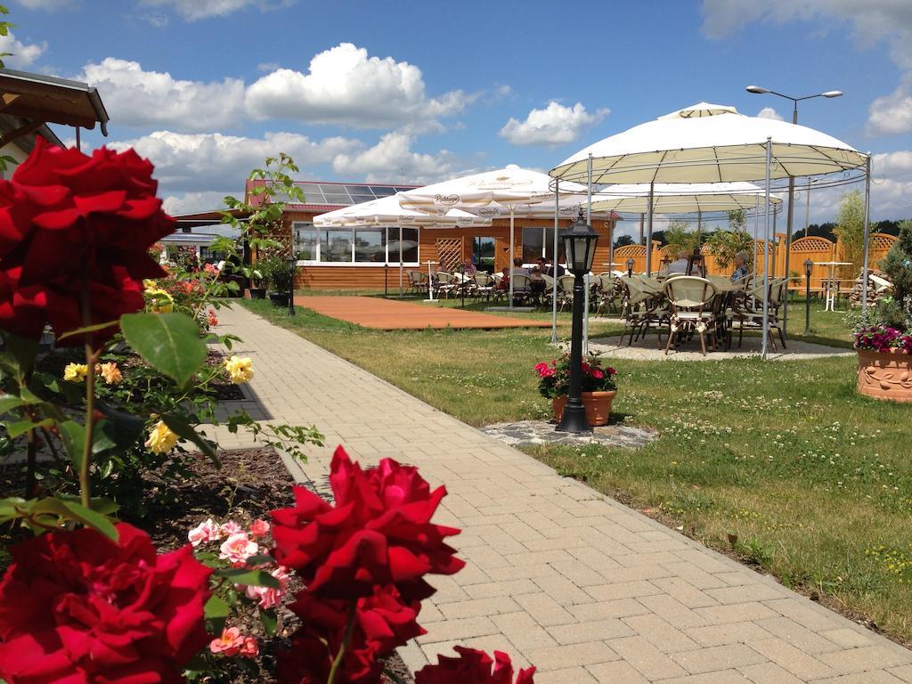Pension Am Radweg & Ristorante Juani Wriezen Cameră foto